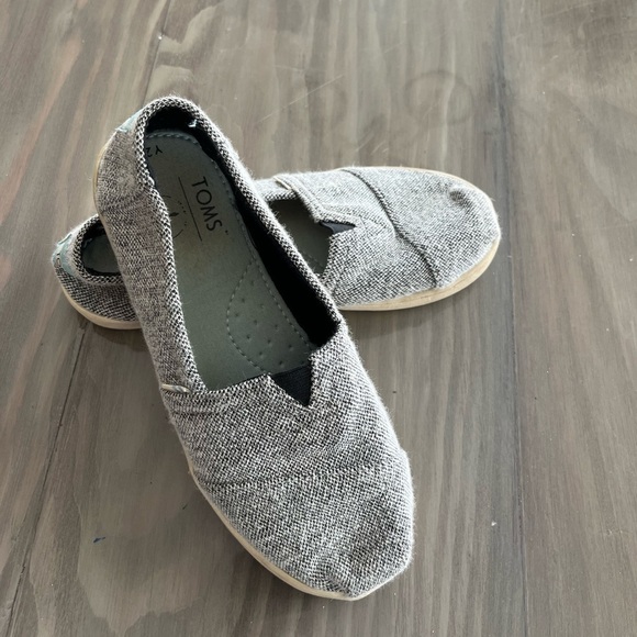 TOMS Youth Alpargata Black Repreve Soft Heathered Knit slip-on shoe size: Y2 - Picture 5 of 11